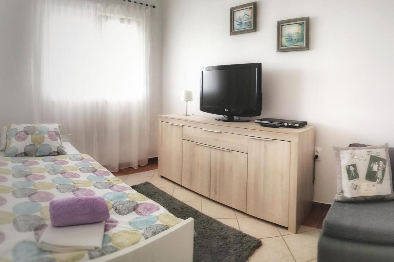Apartments By The Sea Vir - 13104 Екстериор снимка