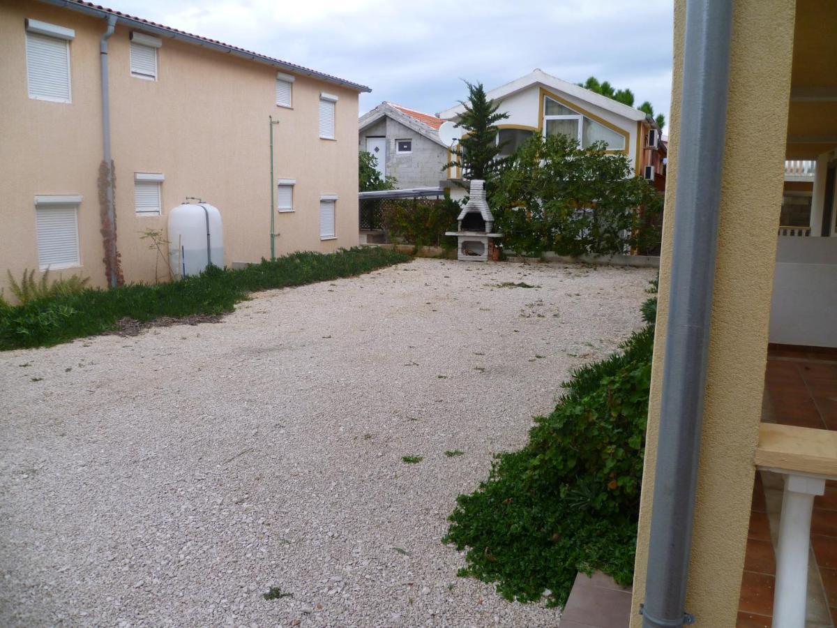 Apartments By The Sea Vir - 13104 Екстериор снимка