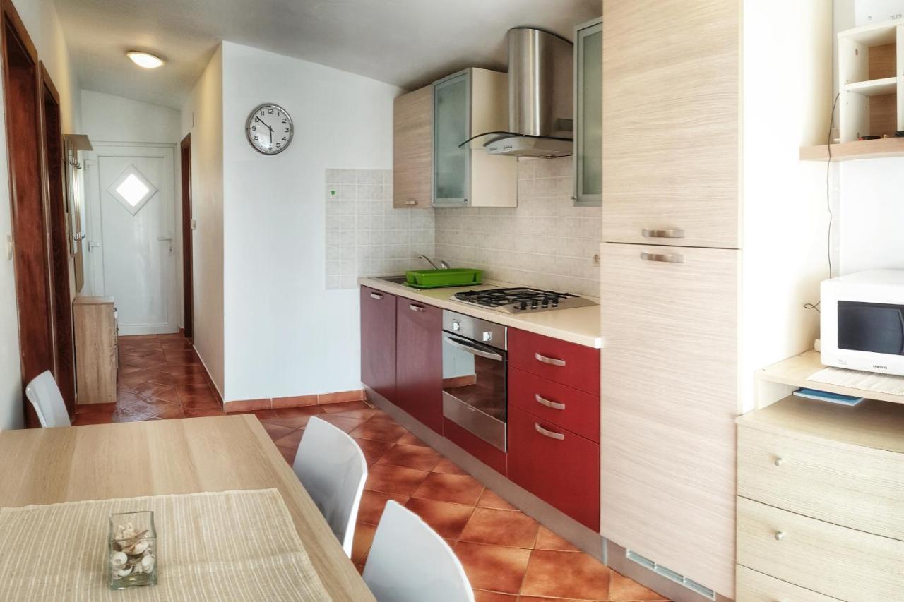 Apartments By The Sea Vir - 13104 Екстериор снимка